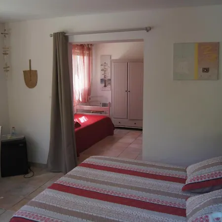 ベッド・アンド・ブレックファスト Le Logis Du Canal