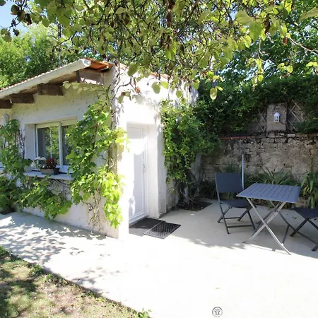 Le Logis Du Canal マレンヌ