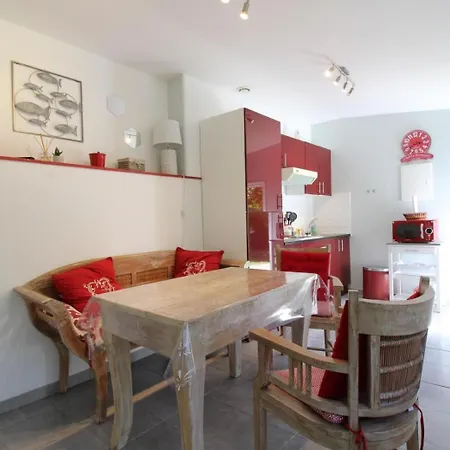 Le Logis Du Canal マレンヌ